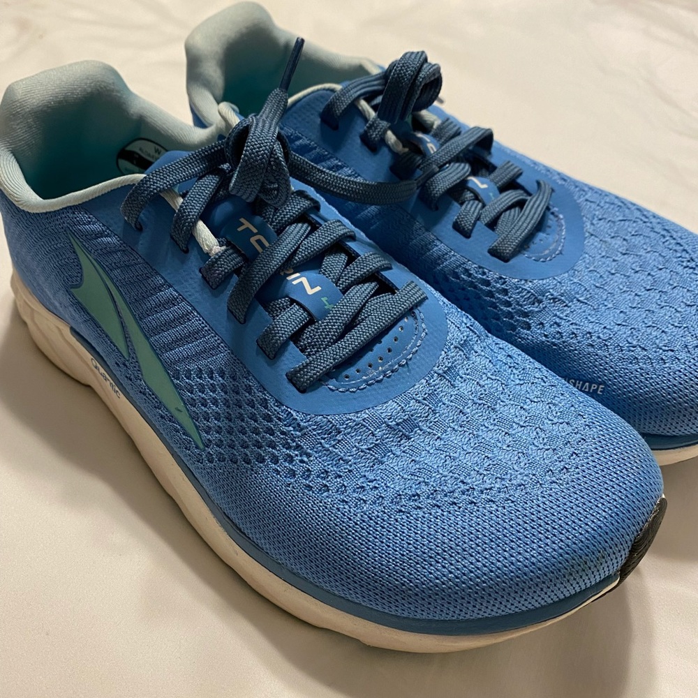 Used once/Altra Torin Plush 4.5 Running Shoe/sz8